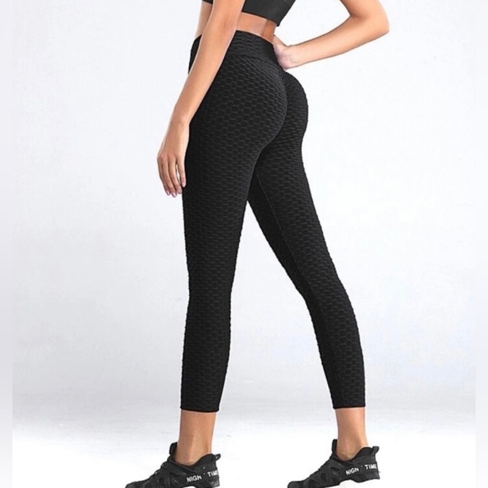 VIKI BODY BRAND NEW SIZE SMALL ANTI CELLULITE BUTT LIFTING LEGGINGS